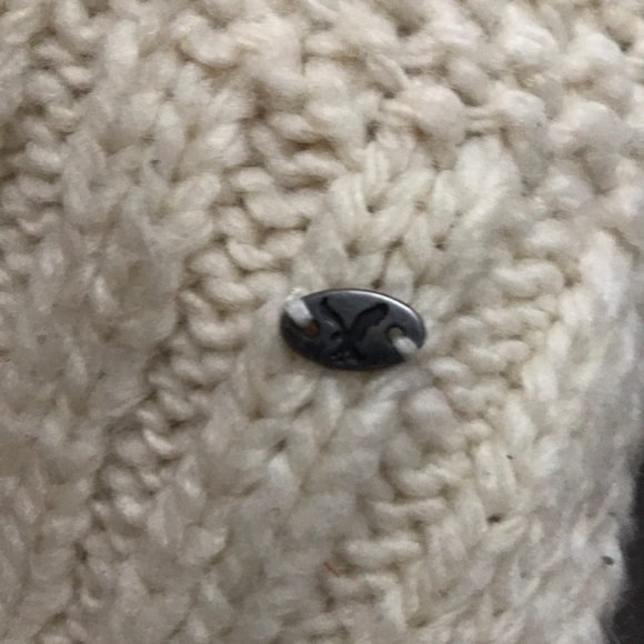 AEO Cream Sweater M - Picture 3 of 3